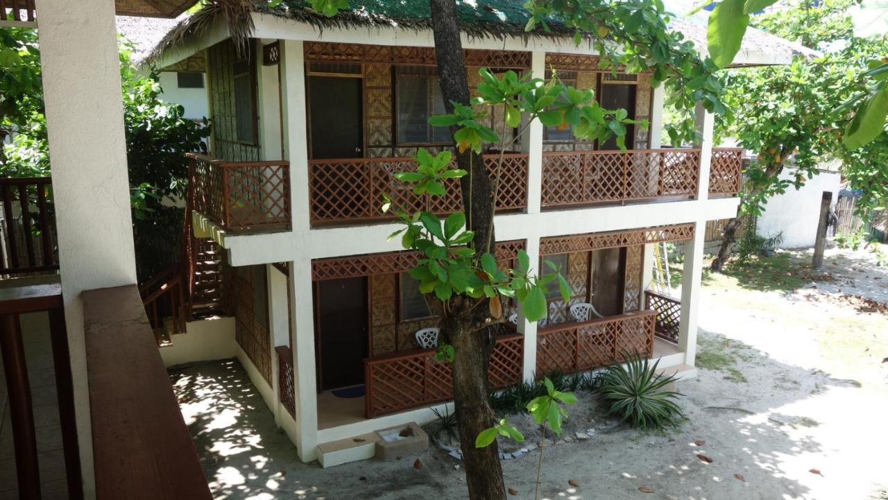 The Shark'S Tail Dive Center Otel Daanbantayan Dış mekan fotoğraf