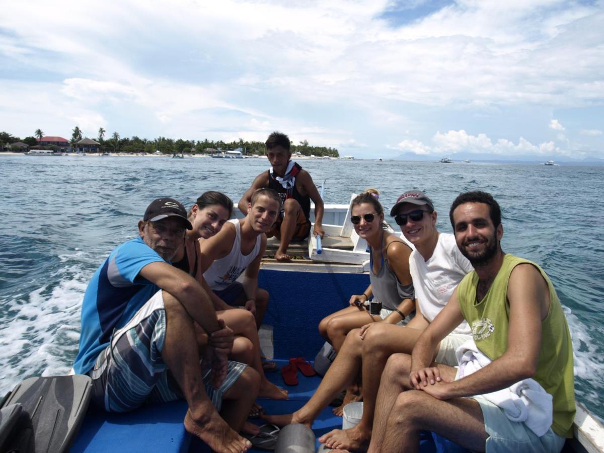 The Shark'S Tail Dive Center Otel Daanbantayan Dış mekan fotoğraf
