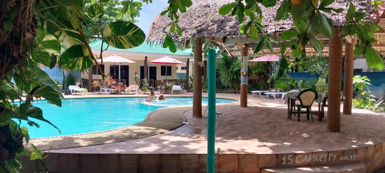 The Shark'S Tail Dive Center Otel Daanbantayan Dış mekan fotoğraf