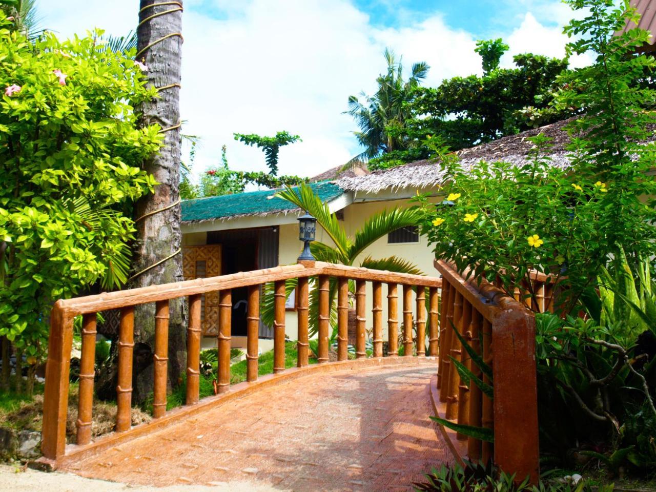The Shark'S Tail Dive Center Otel Daanbantayan Dış mekan fotoğraf